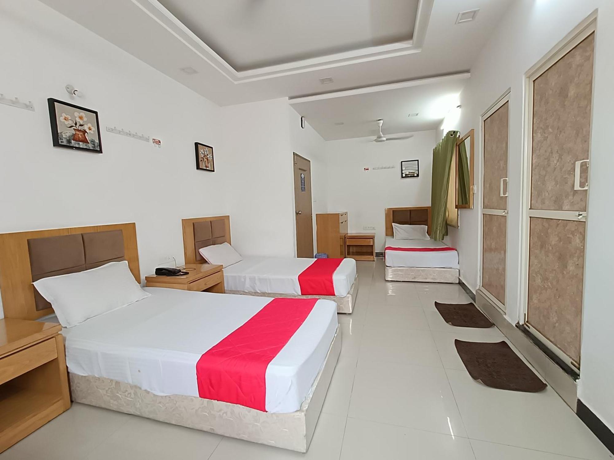 Stay Guru Usha Residency Bhuj Buitenkant foto