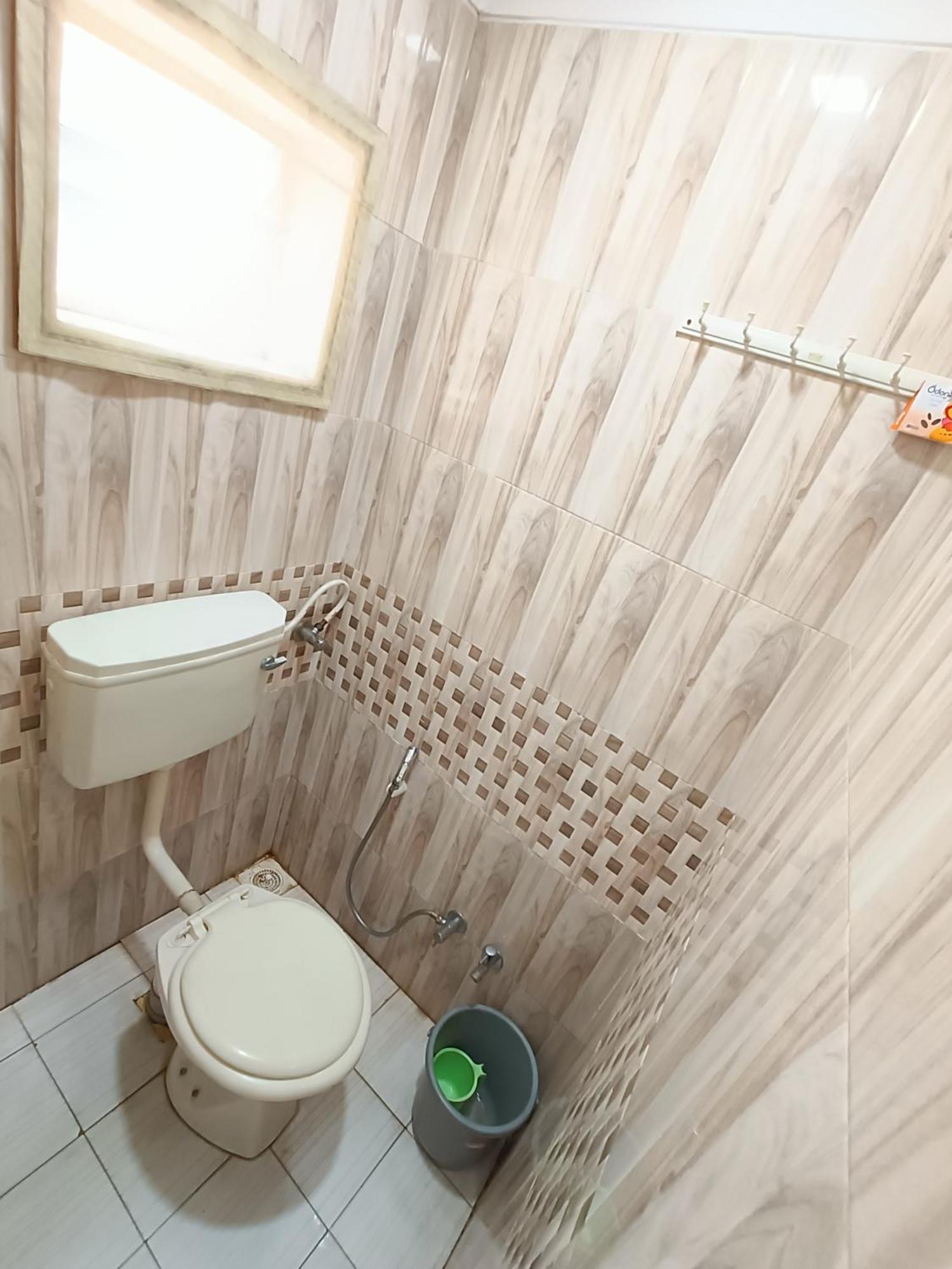 Stay Guru Usha Residency Bhuj Buitenkant foto